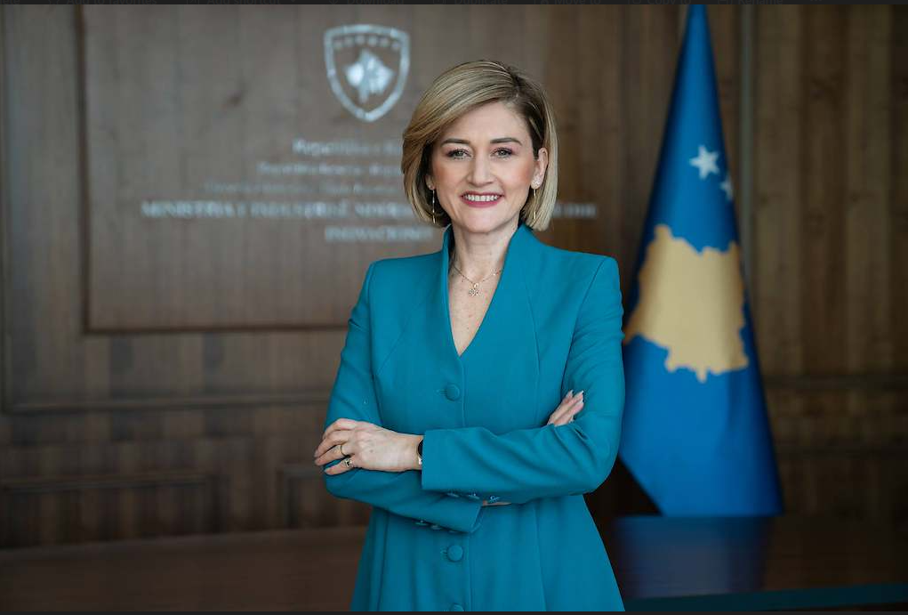 Mimoza Kusari-Lila